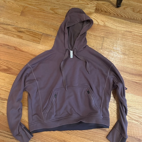 Athleta Women’s M Cropped Hoodie in Mauve - Picture 2 of 4